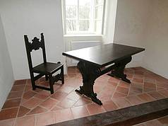 Stůl a židle